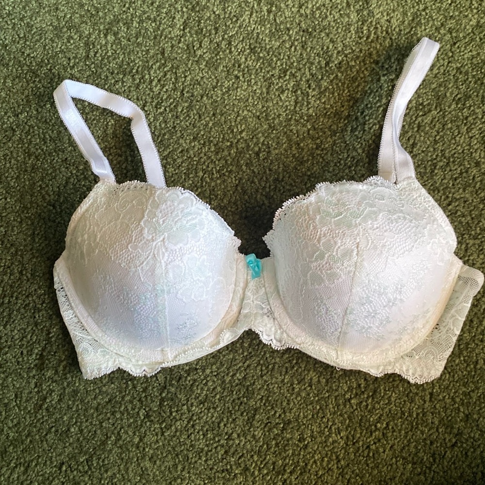 Victoria’s Secret Dream Angels lined demi bra